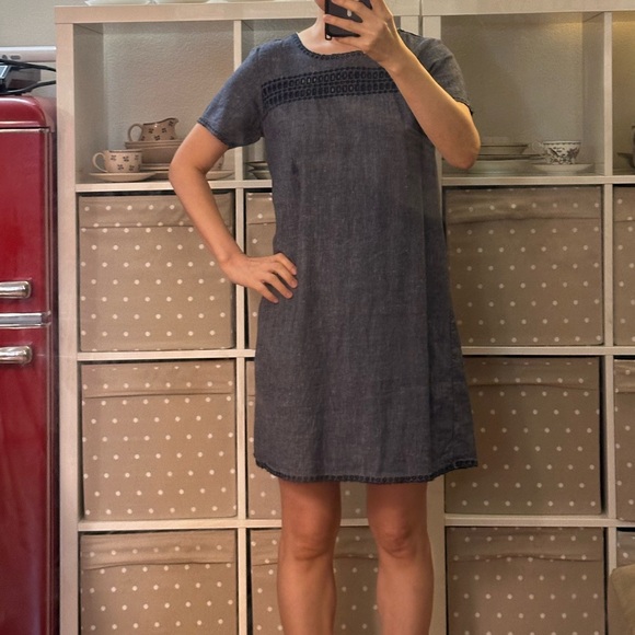 Ann Taylor shift dress - Picture 1 of 8